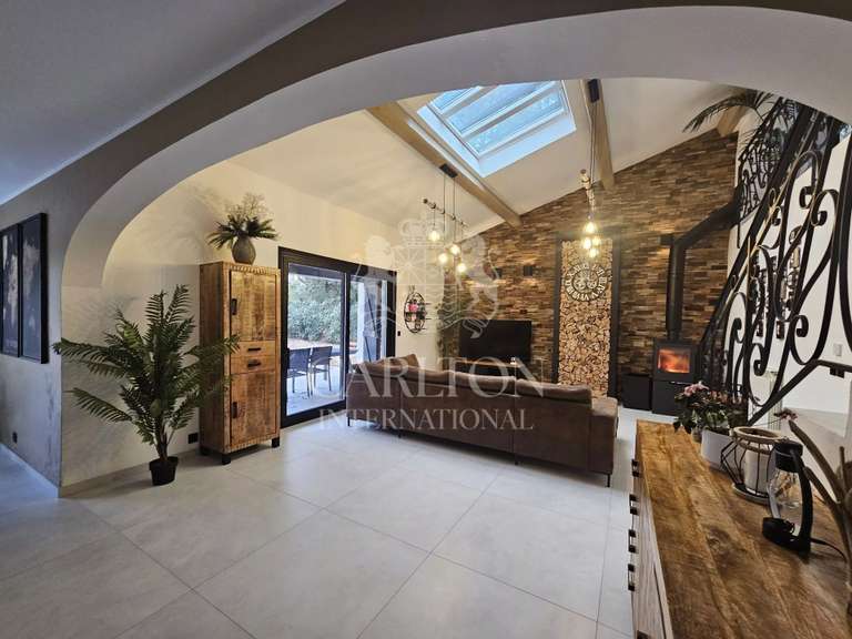 Maison Roquefort-les-Pins - 4 chambres - 210m²