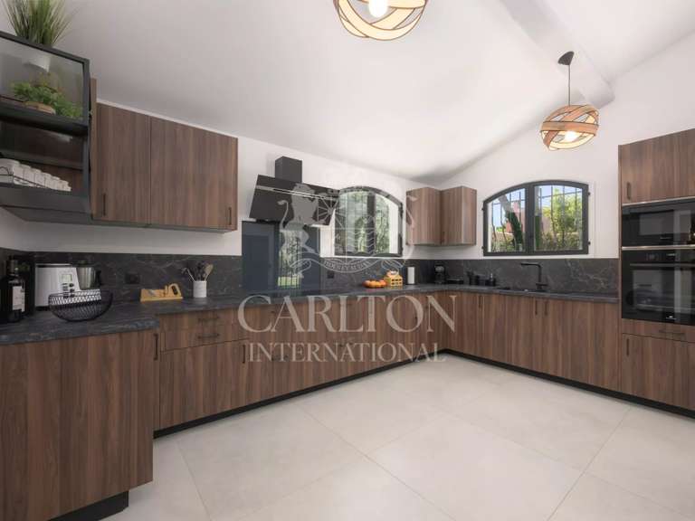 Maison Roquefort-les-Pins - 4 chambres - 210m²