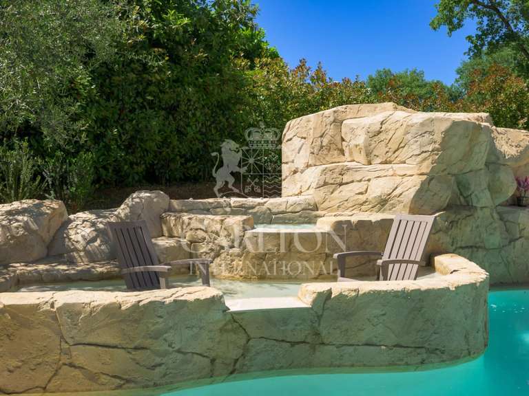 Maison Roquefort-les-Pins - 4 chambres - 210m²