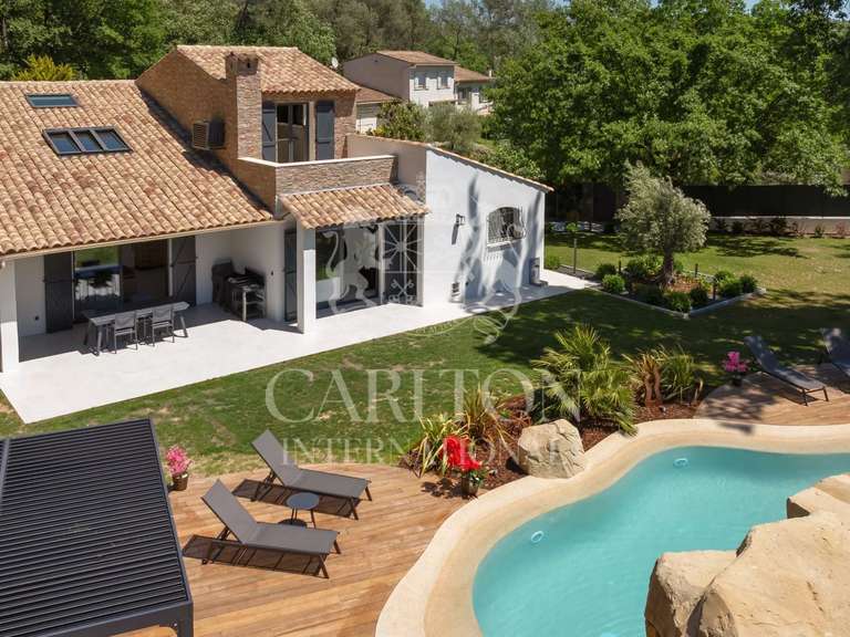 Maison Roquefort-les-Pins - 4 chambres - 210m²
