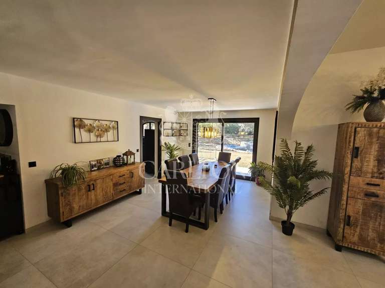 Maison Roquefort-les-Pins - 4 chambres - 210m²