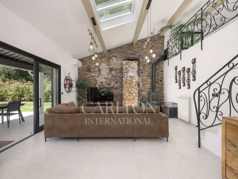 Maison Roquefort-les-Pins - 4 chambres - 210m²