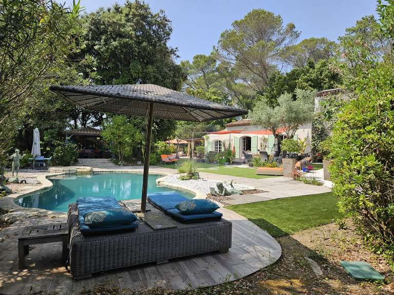 Maison Roquefort-les-Pins - 4 chambres - 260m²