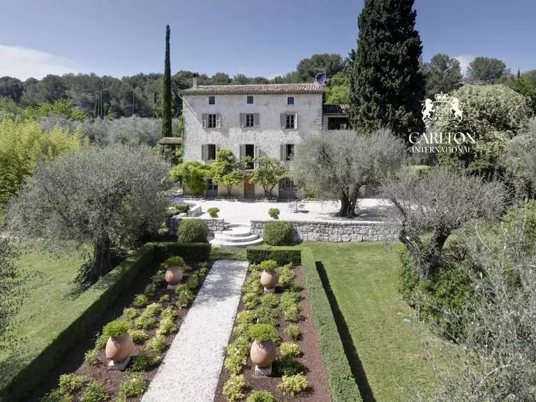 Maison Roquefort-les-Pins - 6 chambres - 400m²