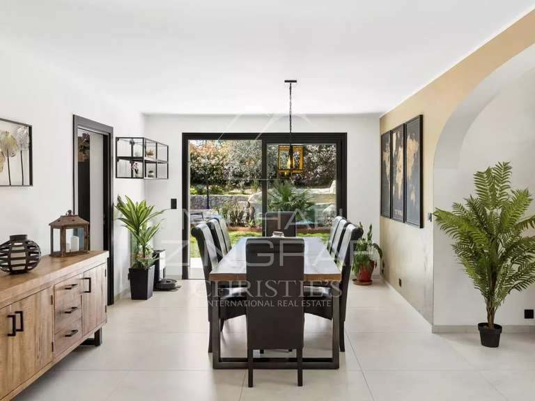 Maison Roquefort-les-Pins - 4 chambres - 254m²