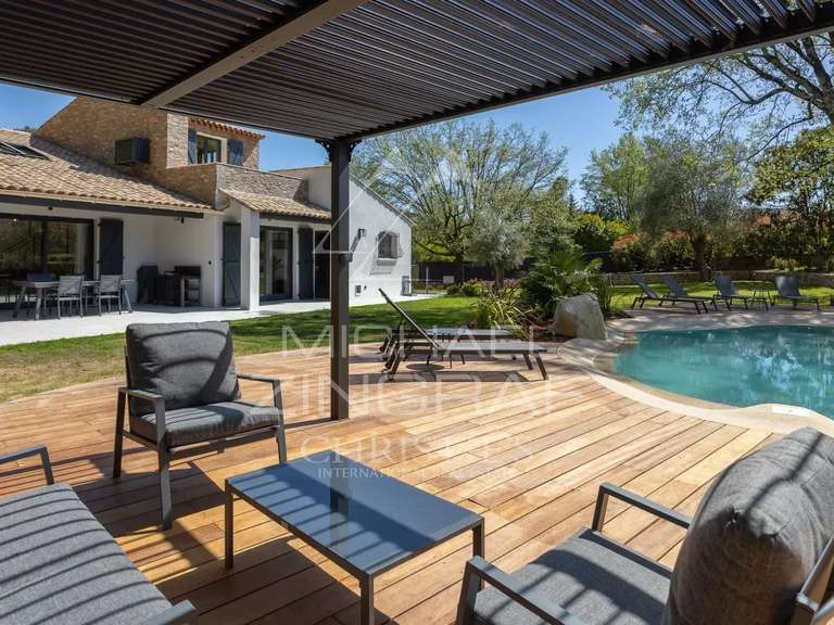 Maison Roquefort-les-Pins - 4 chambres - 254m²