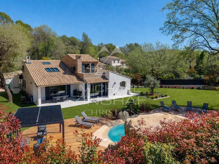 Maison Roquefort-les-Pins - 4 chambres - 254m²