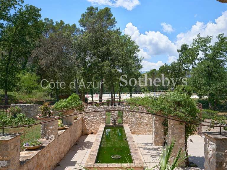 Maison Roquefort-les-Pins - 5 chambres - 600m²