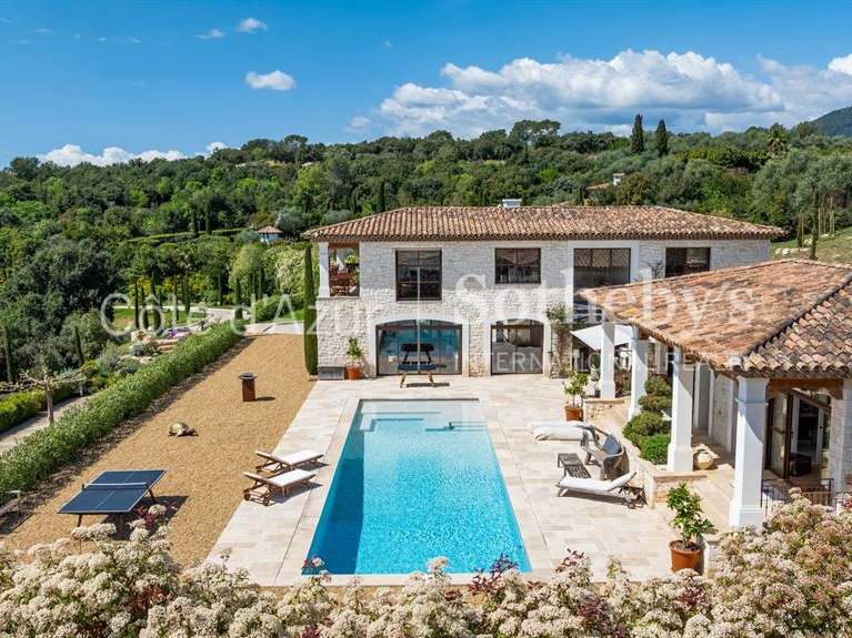 Maison Roquefort-les-Pins - 6 chambres - 381m²