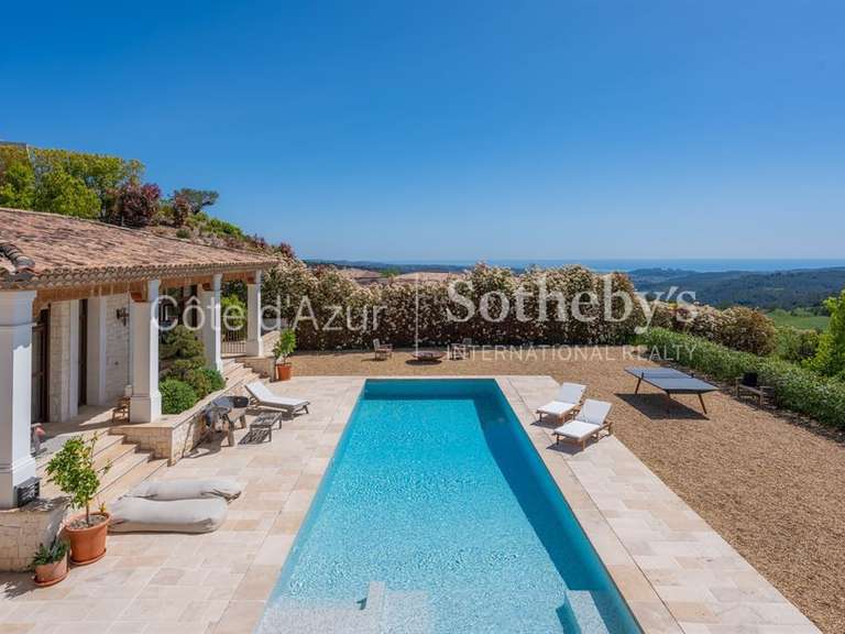 Maison Roquefort-les-Pins - 6 chambres - 381m²