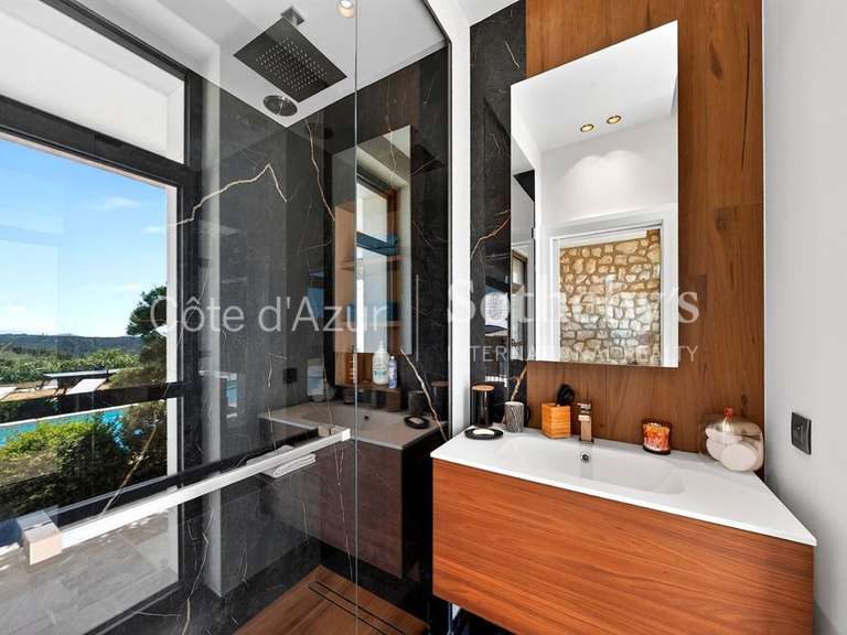 Maison Roquefort-les-Pins - 6 chambres - 381m²