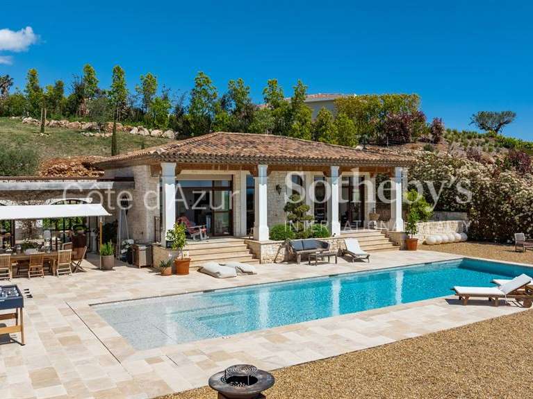 Maison Roquefort-les-Pins - 6 chambres - 381m²