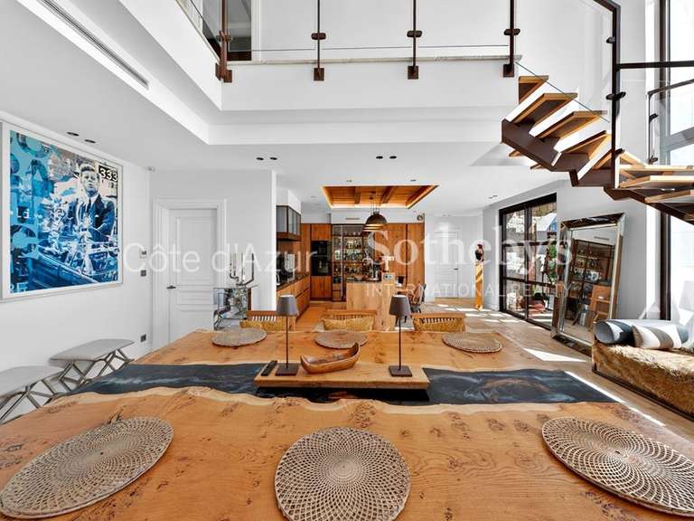 Maison Roquefort-les-Pins - 6 chambres - 381m²