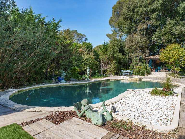 Maison Roquefort-les-Pins - 5 chambres - 259m²