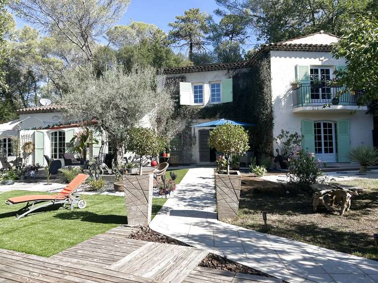 Maison Roquefort-les-Pins - 5 chambres - 259m²