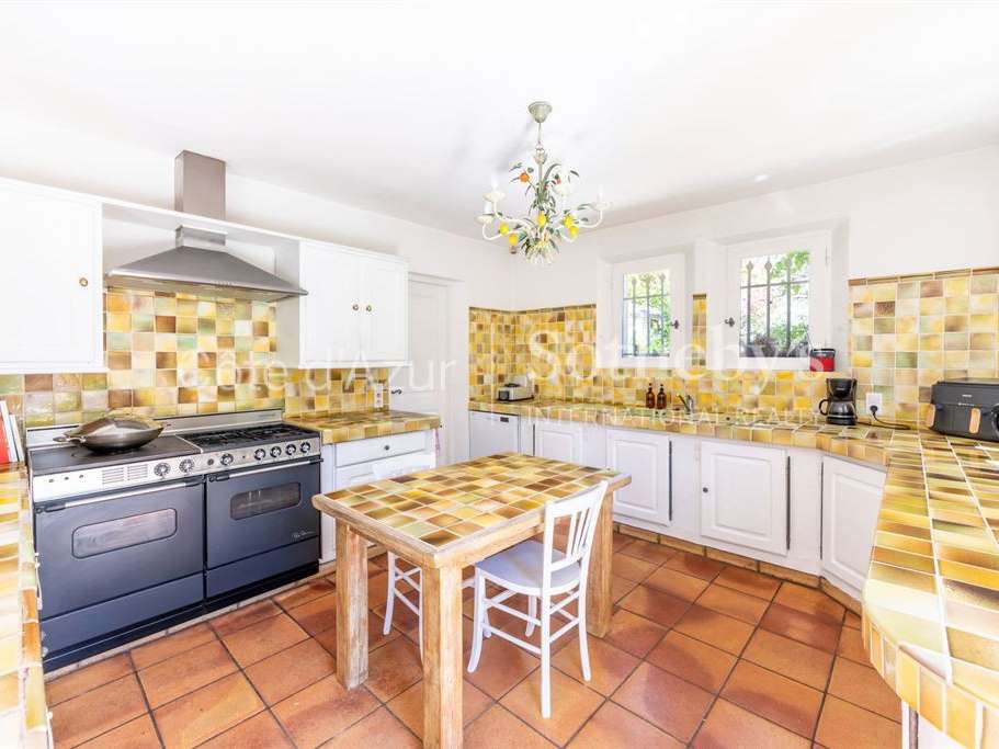 House Roquefort-les-Pins