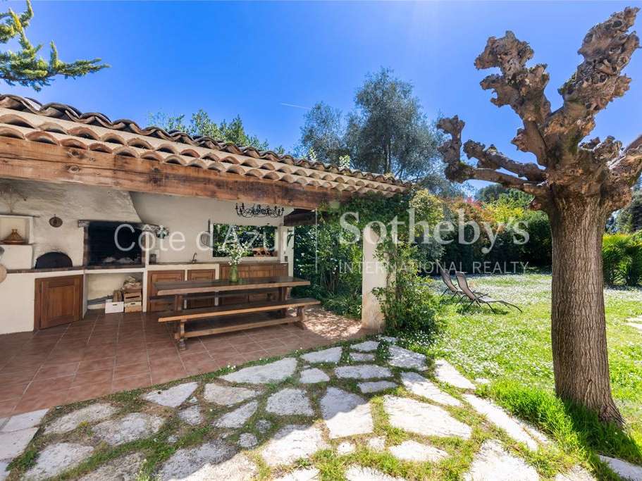 House Roquefort-les-Pins