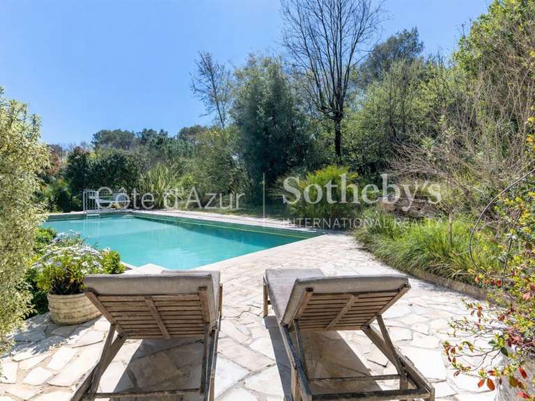 Maison Roquefort-les-Pins - 3 chambres - 158m²