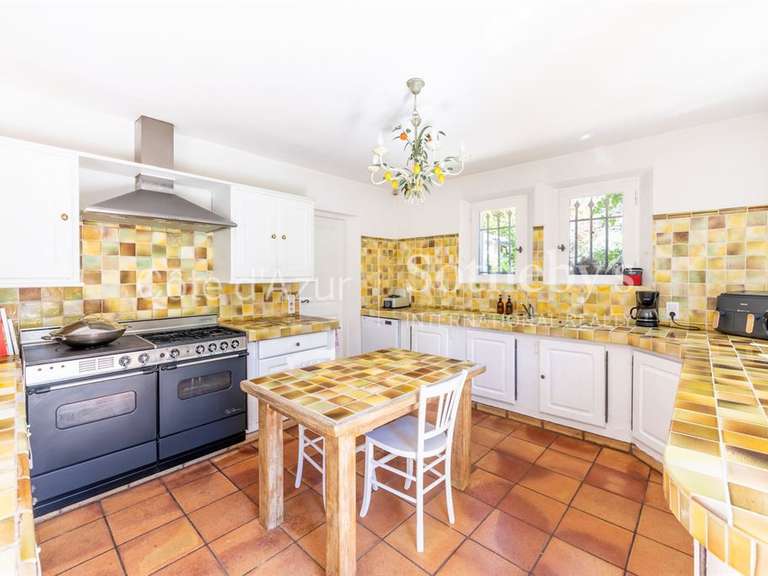 Maison Roquefort-les-Pins - 3 chambres - 158m²
