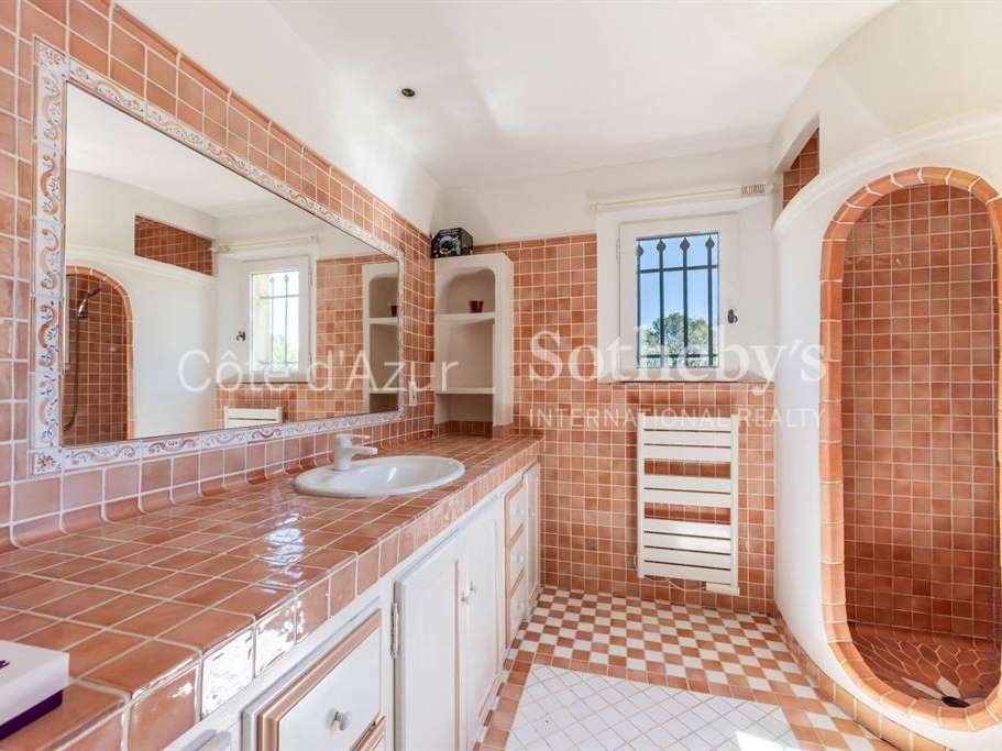 House Roquefort-les-Pins