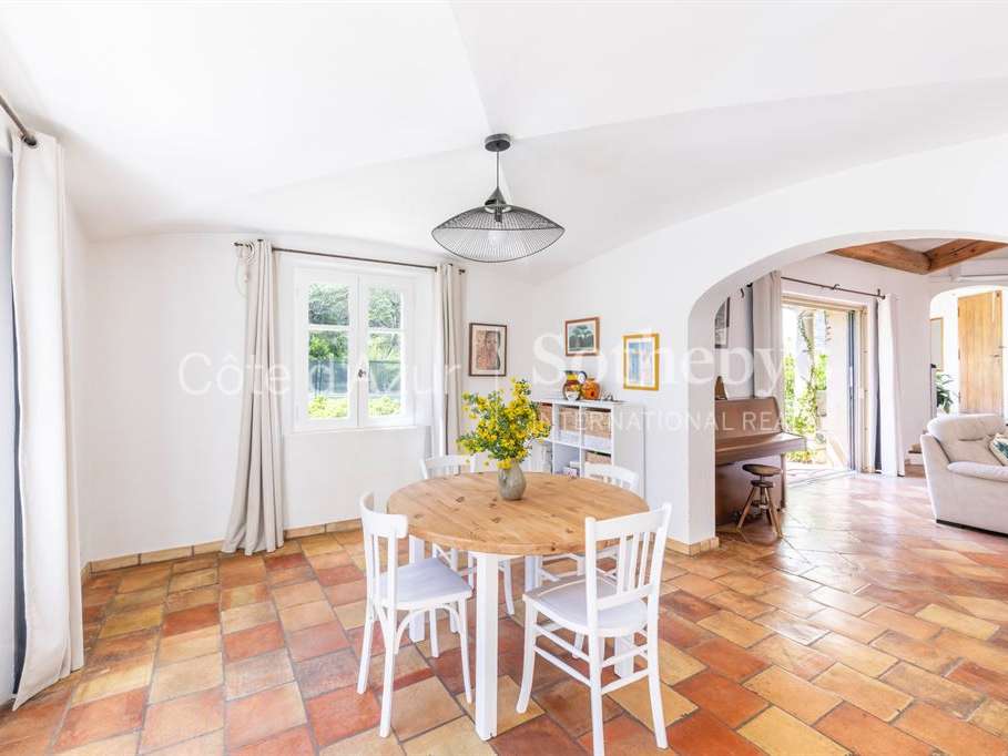House Roquefort-les-Pins
