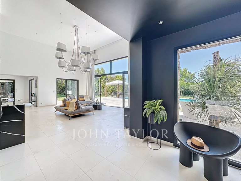 Maison Roquefort-les-Pins - 6 chambres - 224m²