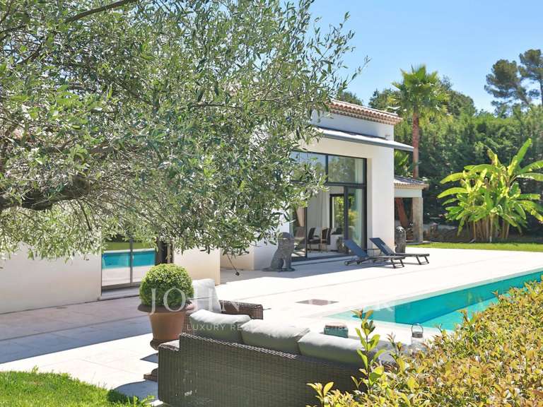 Maison Roquefort-les-Pins - 6 chambres - 224m²