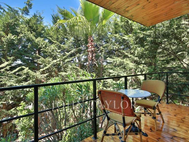 Maison Roquefort-les-Pins - 6 chambres - 224m²