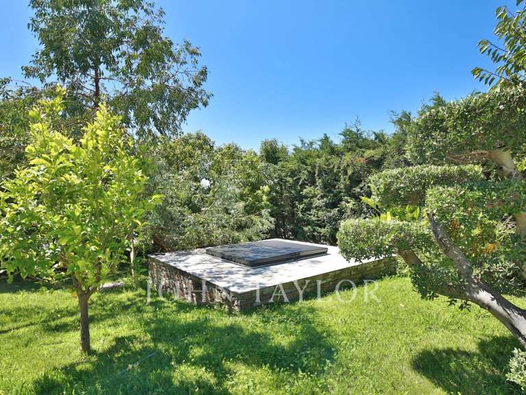Maison Roquefort-les-Pins - 6 chambres - 224m²