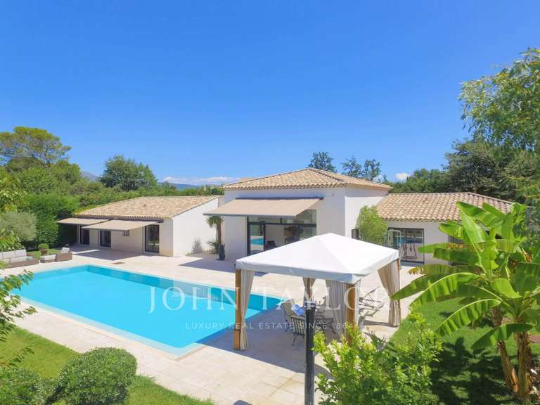 Maison Roquefort-les-Pins - 6 chambres - 224m²