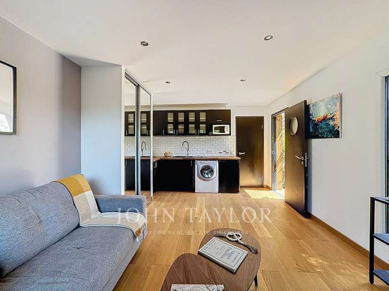 Maison Roquefort-les-Pins - 6 chambres - 224m²