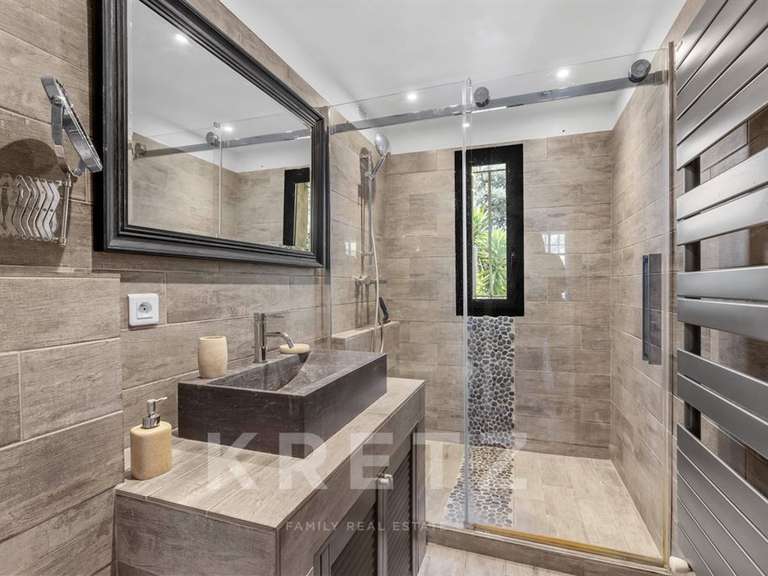 Maison Roquefort-les-Pins - 6 chambres - 400m²
