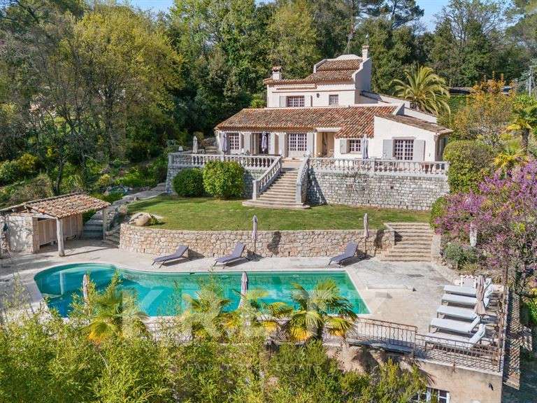 Maison Roquefort-les-Pins - 6 chambres - 400m²