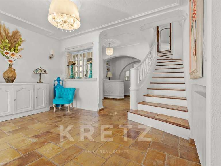 Maison Roquefort-les-Pins - 6 chambres - 400m²