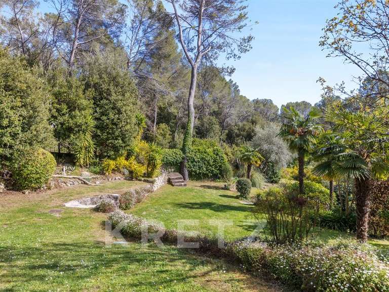 Maison Roquefort-les-Pins - 6 chambres - 400m²