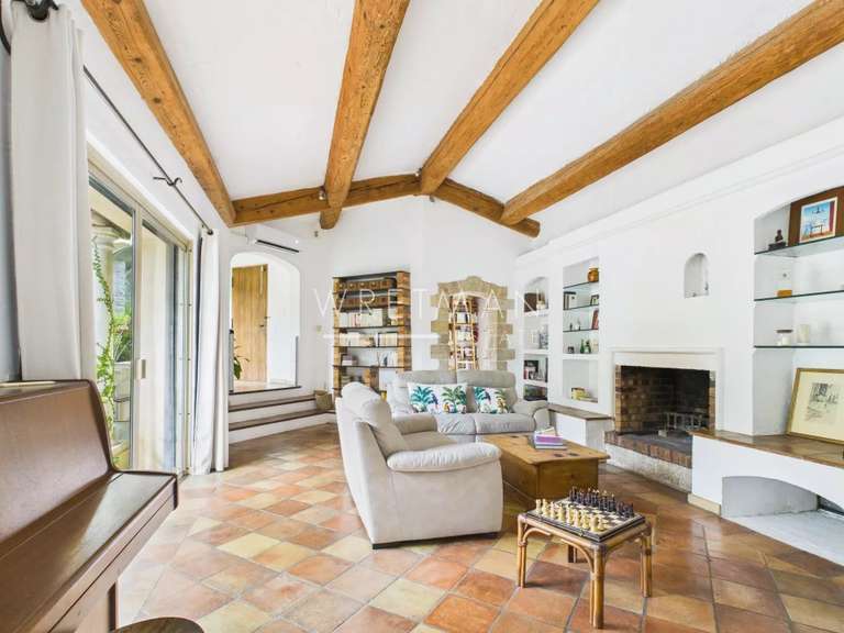 Maison Roquefort-les-Pins - 3 chambres - 3241m²