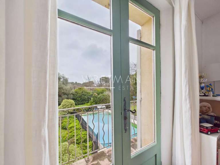 Maison Roquefort-les-Pins - 3 chambres - 3241m²