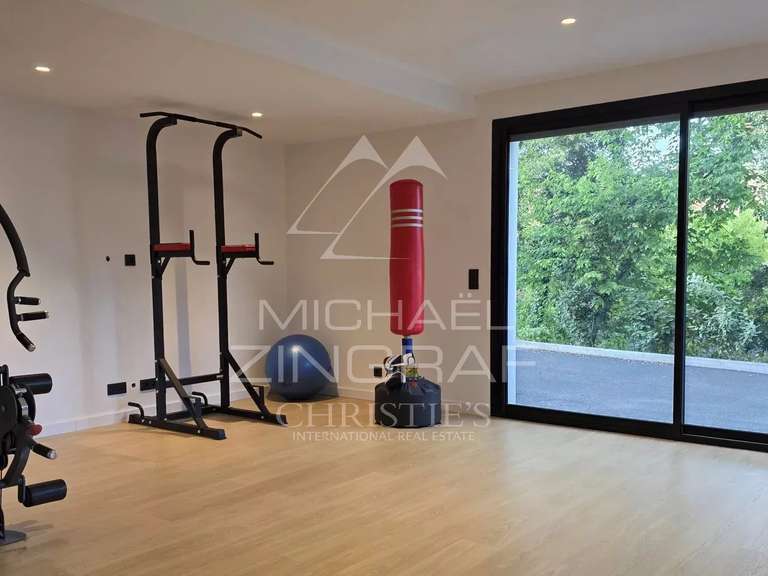 Maison Roquefort-les-Pins - 5 chambres - 237m²
