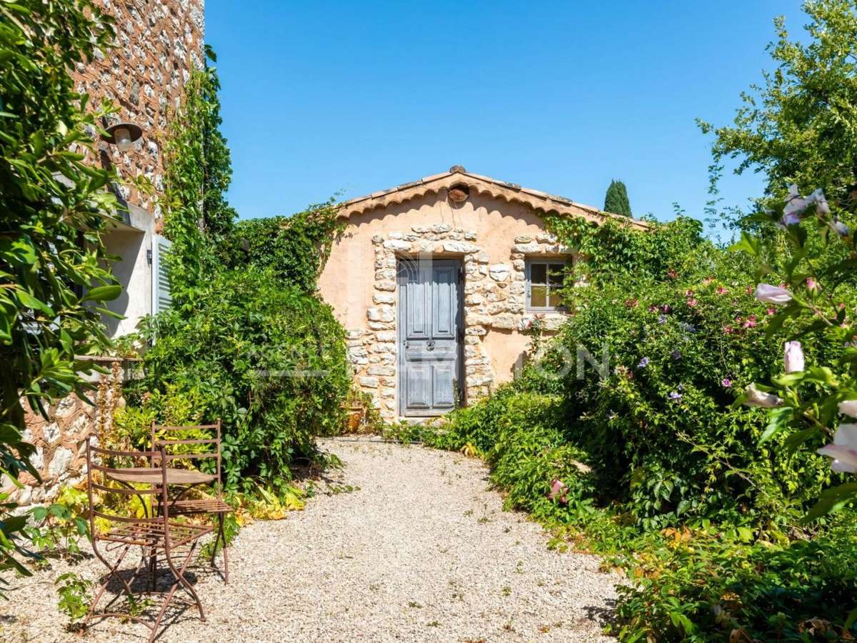 House Roquefort-les-Pins
