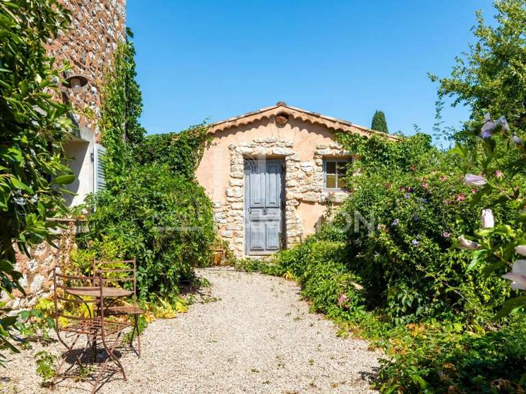 House Roquefort-les-Pins - 4 bedrooms - 152m²