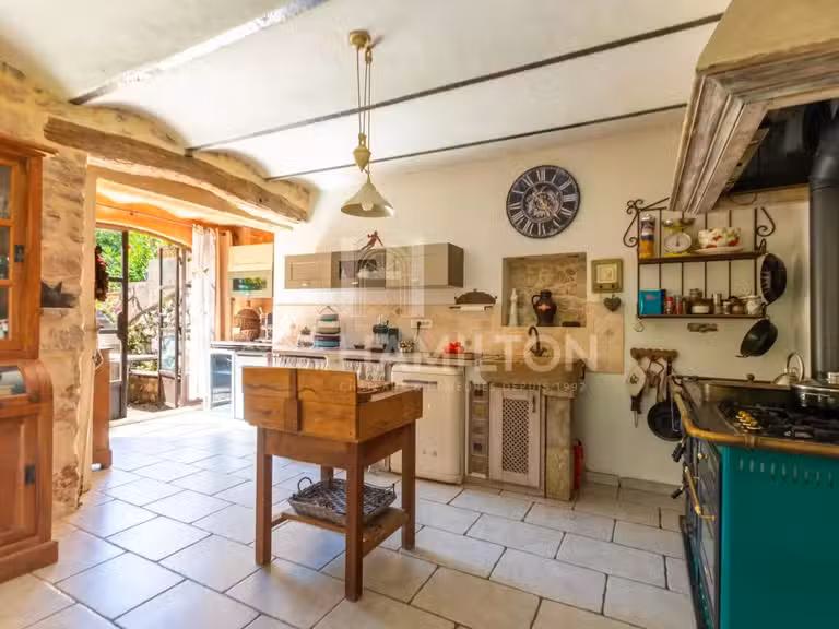 House Roquefort-les-Pins - 4 bedrooms - 152m²
