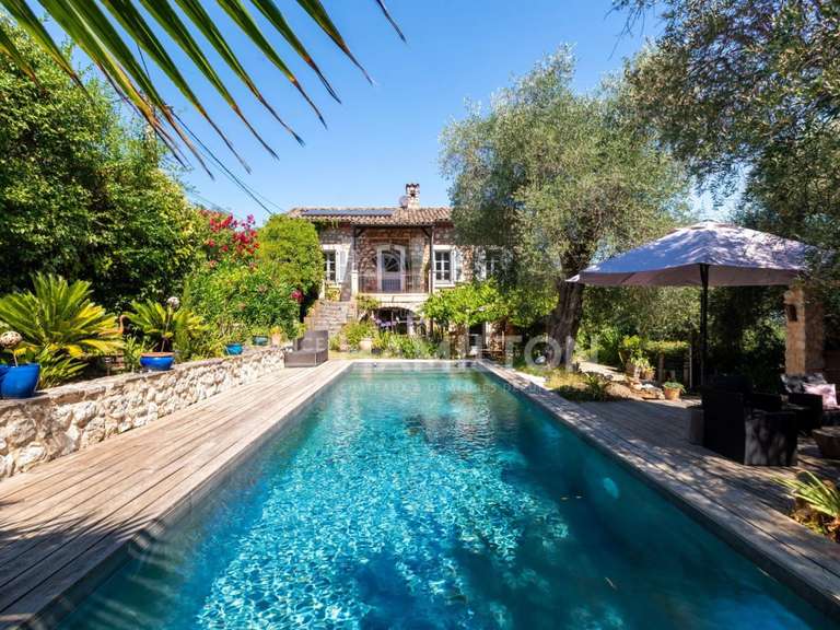 House Roquefort-les-Pins - 4 bedrooms - 152m²
