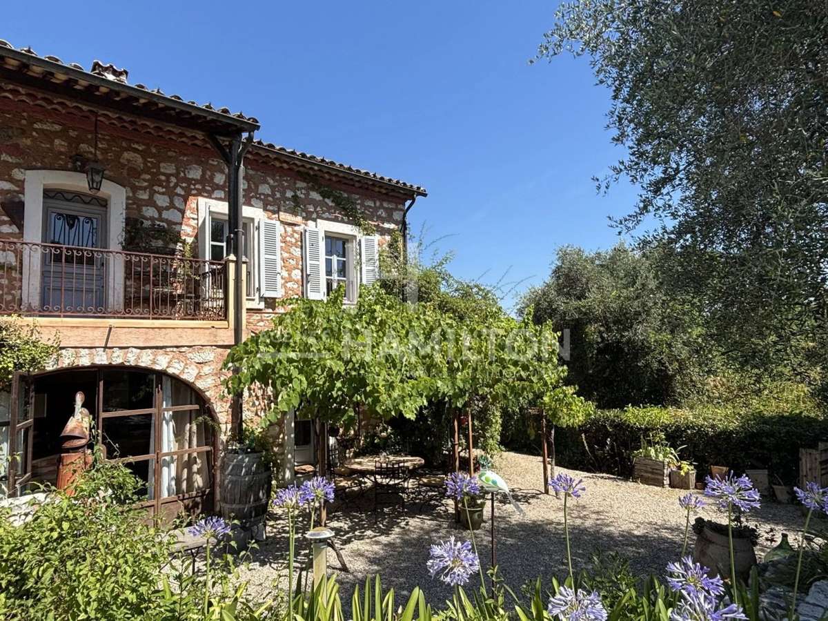 House Roquefort-les-Pins