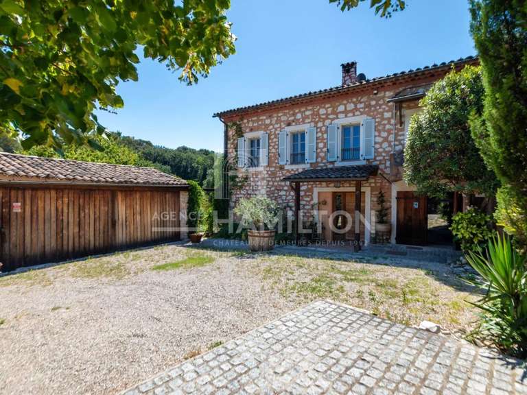 House Roquefort-les-Pins - 4 bedrooms - 152m²