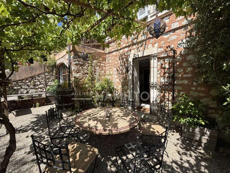 Maison Roquefort-les-Pins - 4 chambres - 152m²