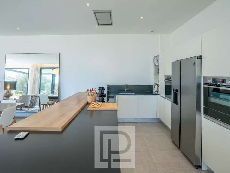 Maison Roquefort-les-Pins - 5 chambres - 400m²