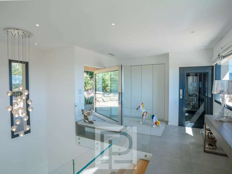 Maison Roquefort-les-Pins - 5 chambres - 400m²