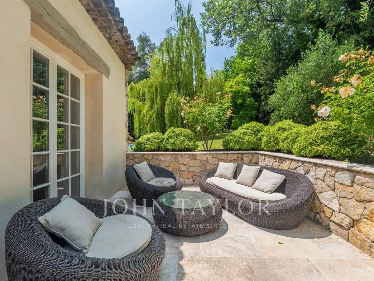 House Roquefort-les-Pins