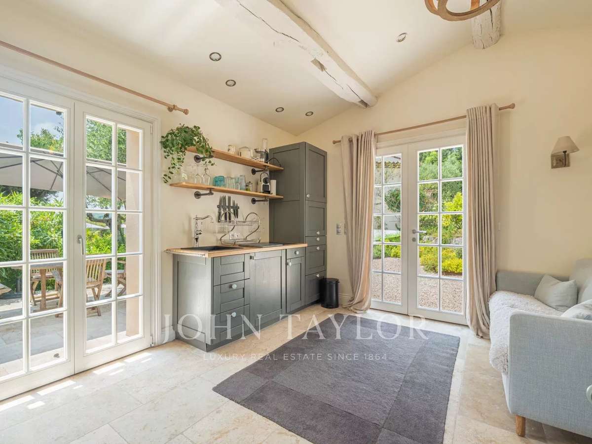 House Roquefort-les-Pins
