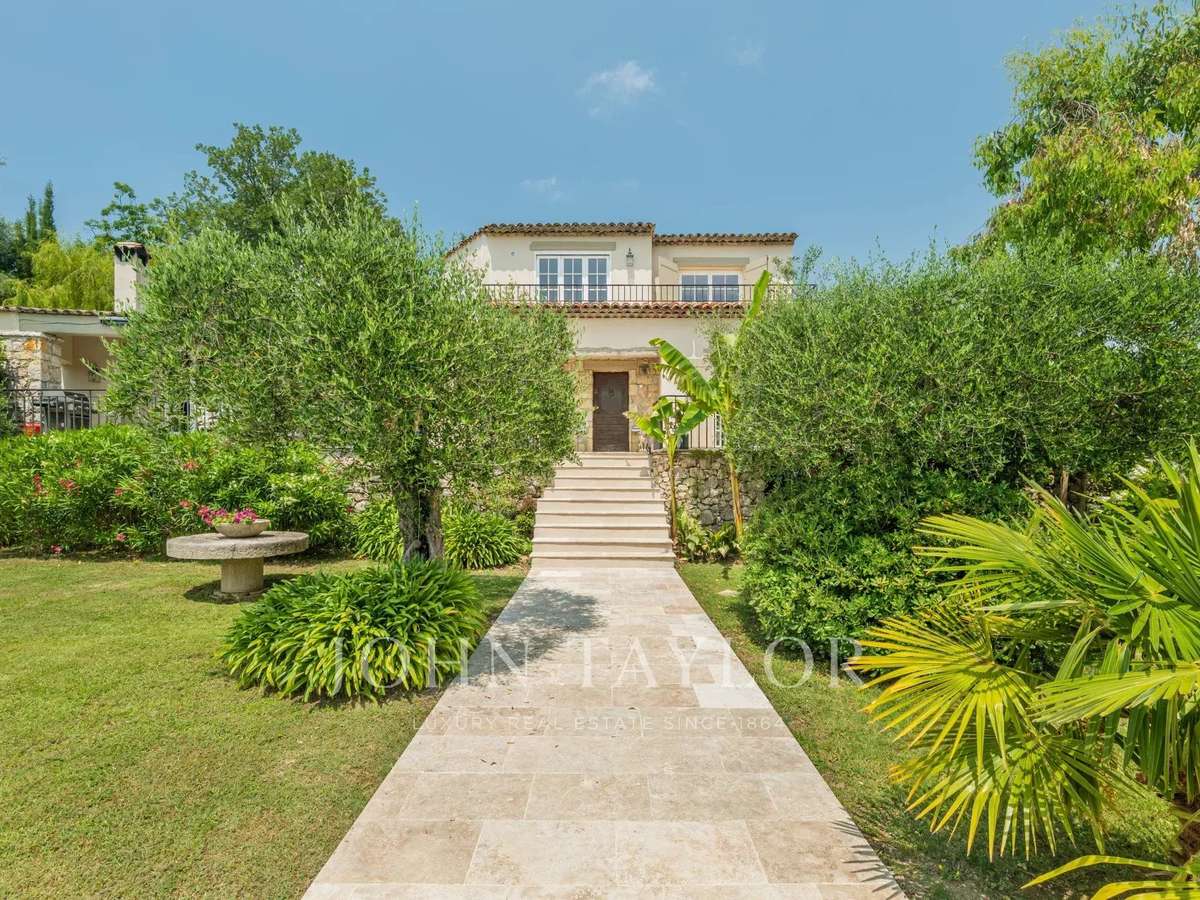 House Roquefort-les-Pins